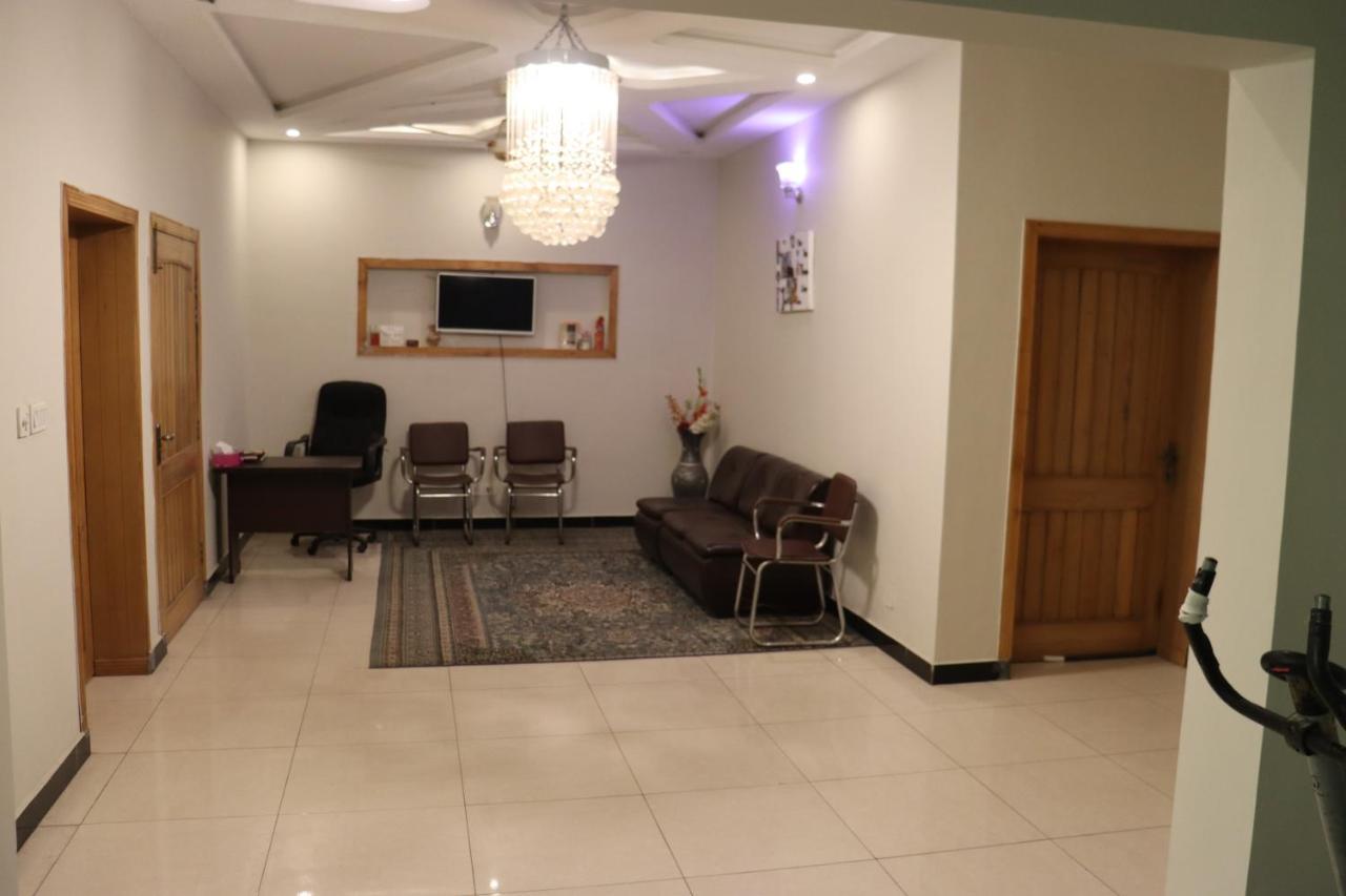 N N Guests Palace Islamabad Bagian luar foto